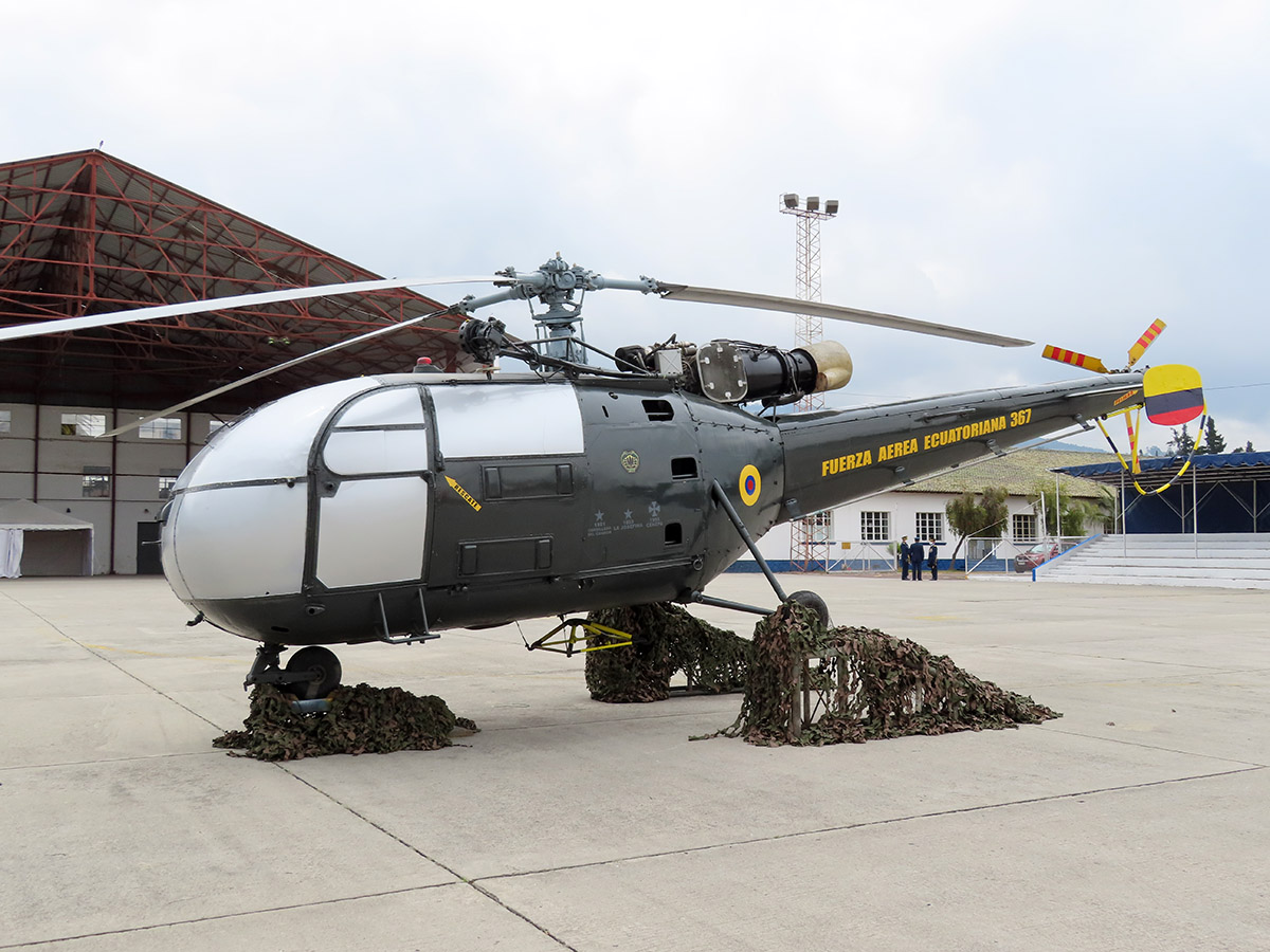 aniversario fuerza aerea ecuatoriana desfile aereo aviones
