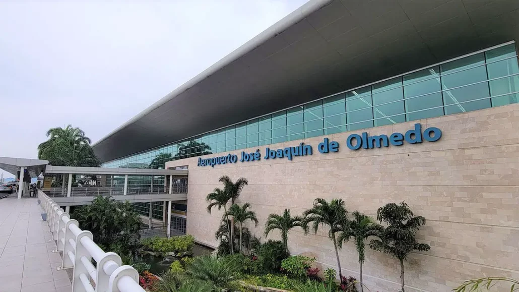 cierre operaciones vuelos aeropuerto Guayaquil Jose Joaquin de Olmedo vuelo aerolineas horarios destinos estadisticas septiembre 2025