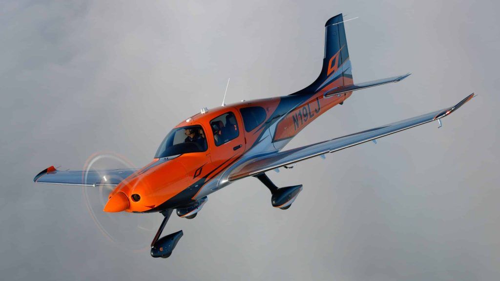 cirrus sr series aircraft delivery 9000