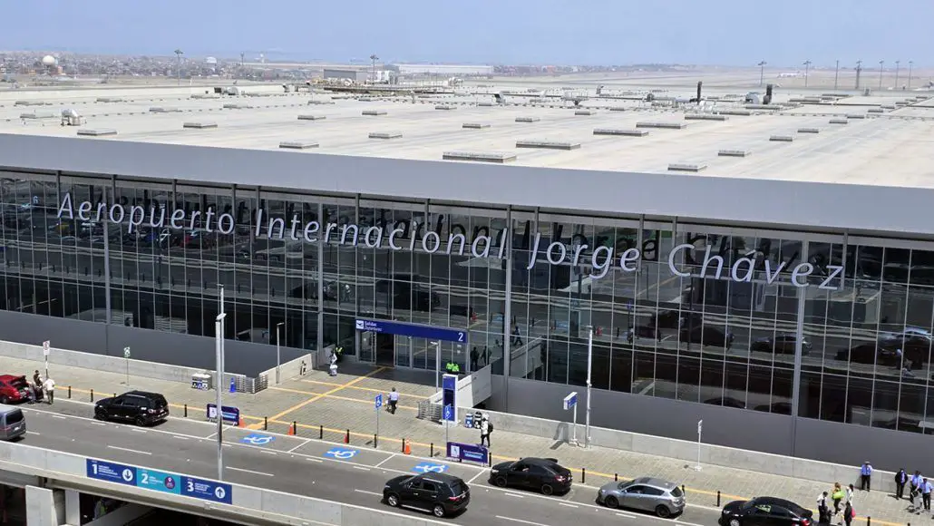 como pagar cuanto cuesta tasa de conexion aeropuerto Lima Jorge Chavez TUAA vuelos nacionales domesticos internacionales rutas hub aerolineas