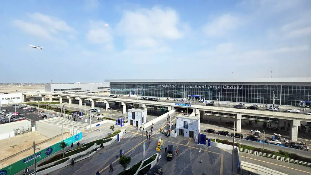 aeropuerto de lima cobro TUAA tasa conexion internacional Jorge Chavez LIM vuelos aerolineas conexiones como pagar precio tarjeta internet wifi