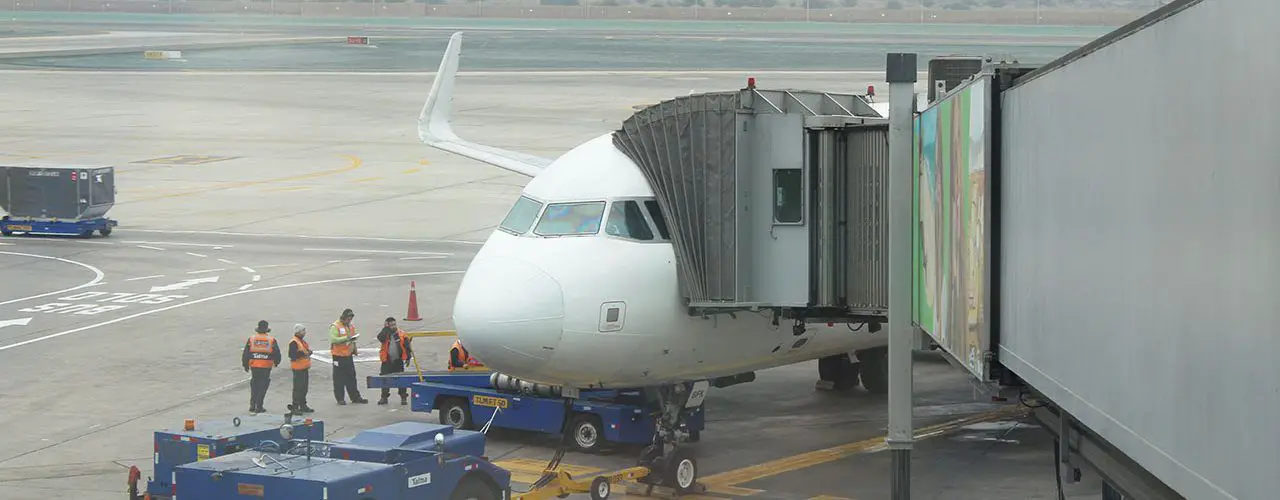 viajar por tierra tomar vuelo domestico internacional colombia perú vuelos destinos pasto ipiales cali medellin bogota lima tacna piura