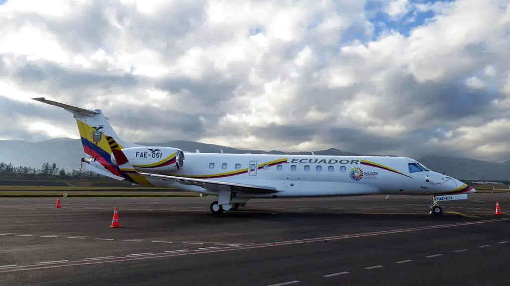ecuador sell presidential legacy embraer plane 135 ecuador