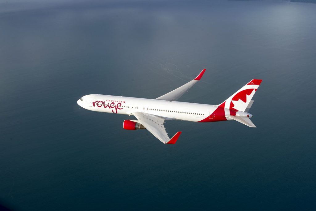Toronto - Air Canada Rouge Quito