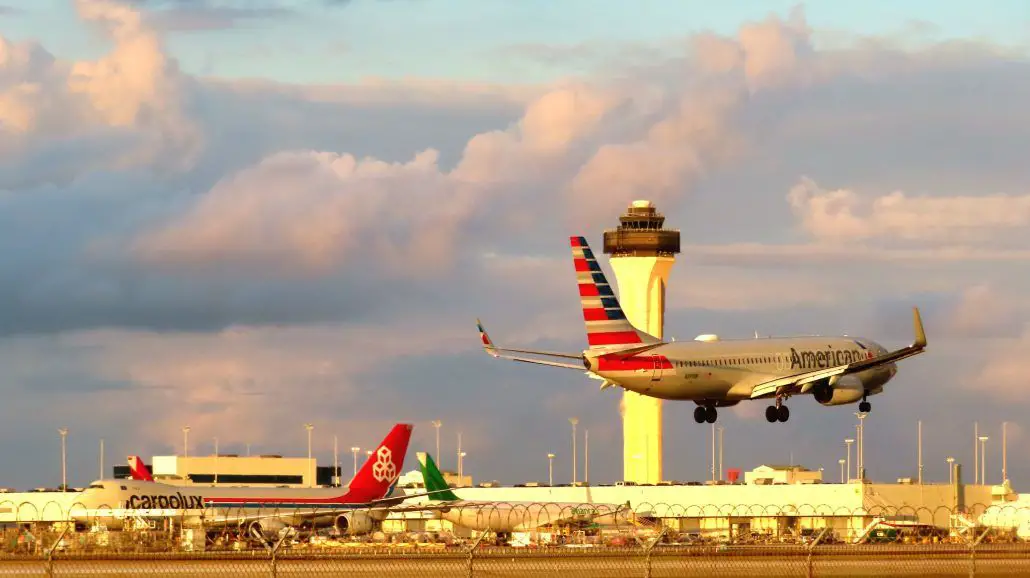 Il traffico aereo aumenta la domanda a settembre 2025 Voli IATA compagnie aeree aeroporti