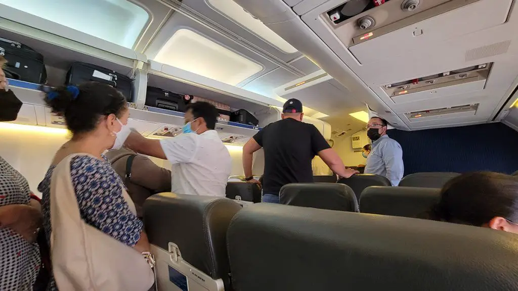 mascarilla vuelo dejar de usar estados unidos internacional nacional vuelos ecuador colombia peru mexico