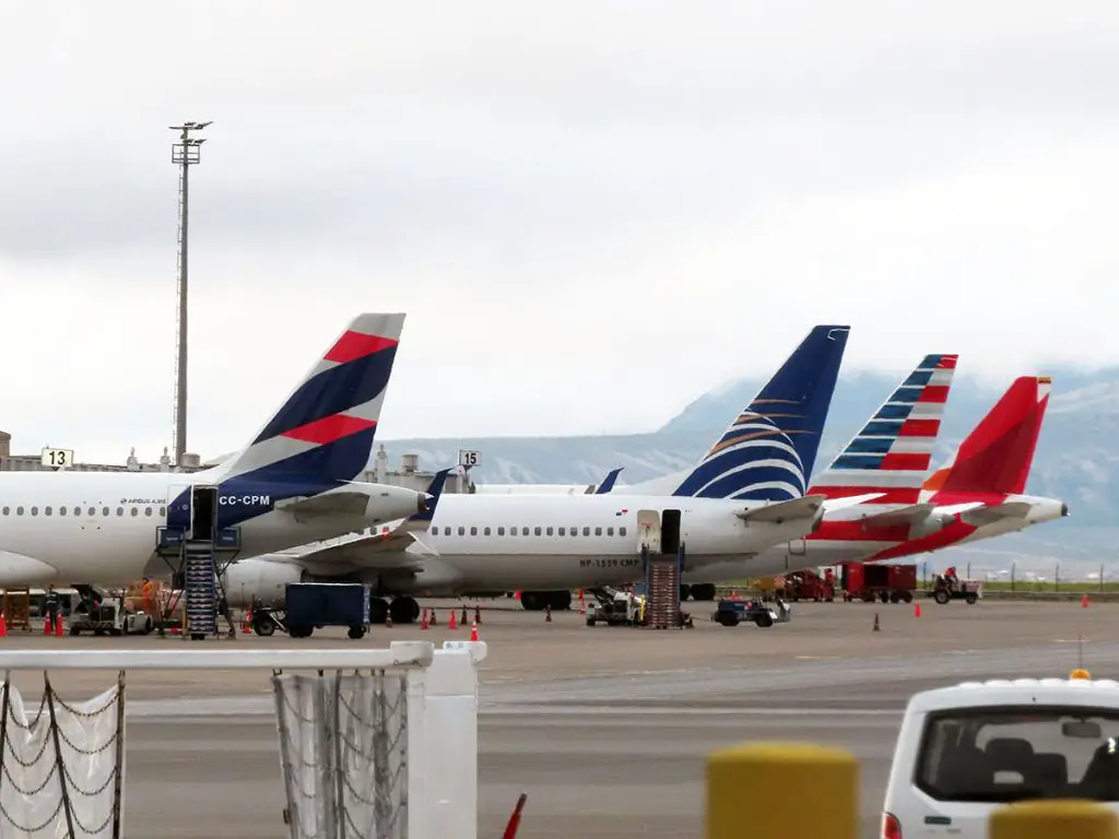 negative test flights ecuador domestic domestic quito guayaquil basin loja galapagos airlines requirements documents