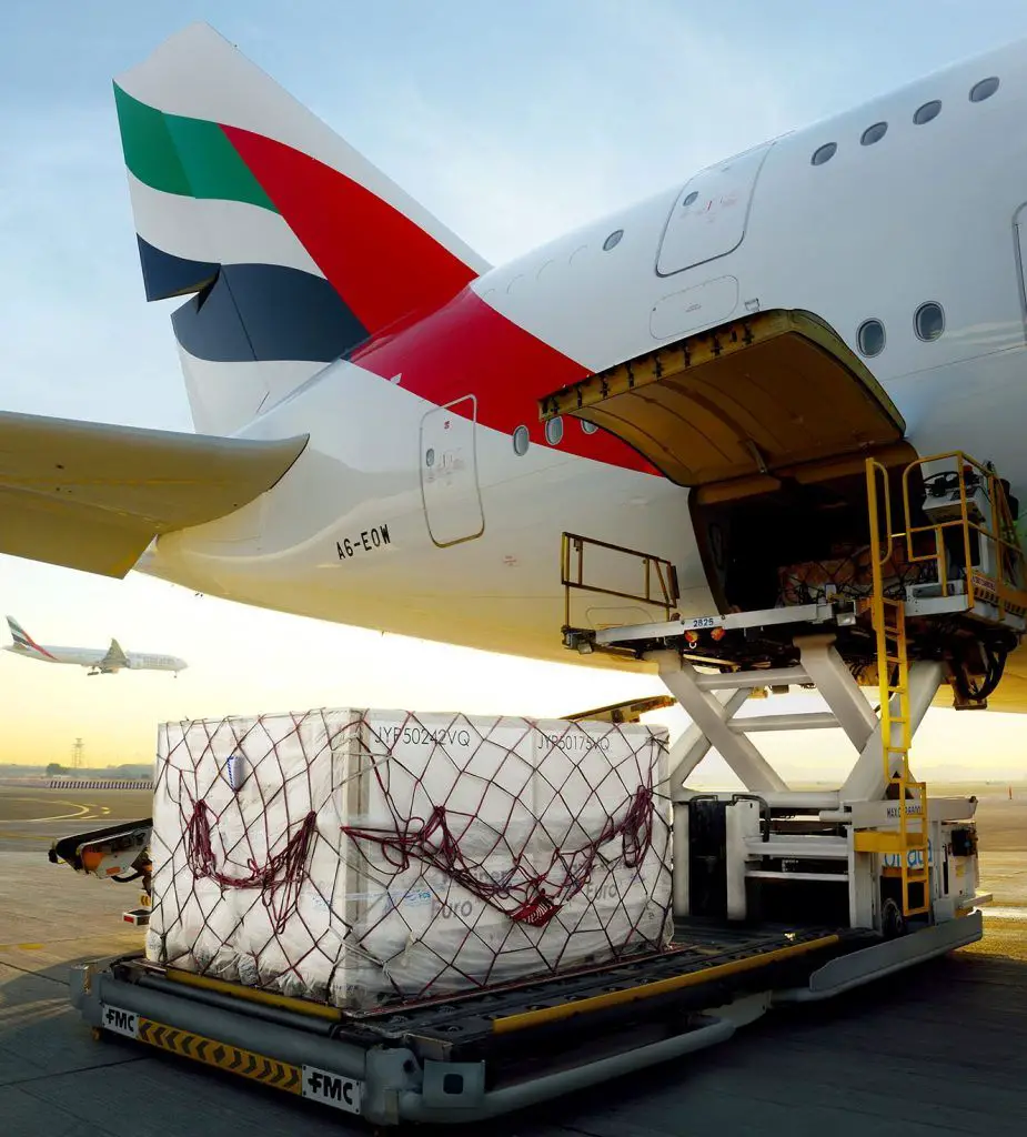 Primeiro cargueiro Emirates Airbus A380 convertido