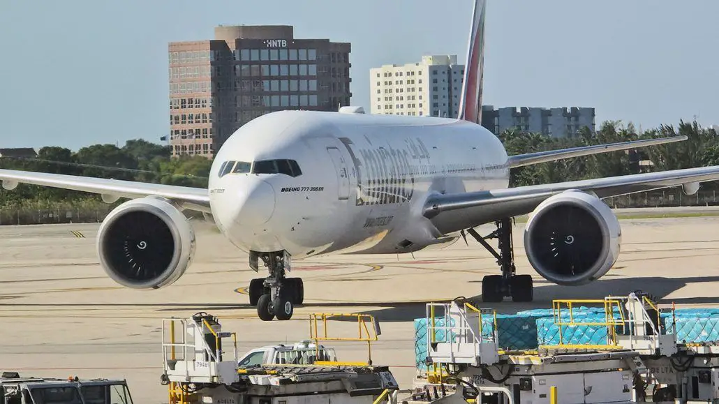 Emirates voos internet a bordo Wifi Starlink frota Boeing 777 Destinos de rotas do Airbus A380