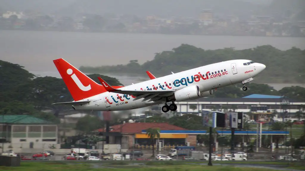 equair vuelos quito coca orellana ruta aeropuerto horario precio costo valor itinerario vuelo