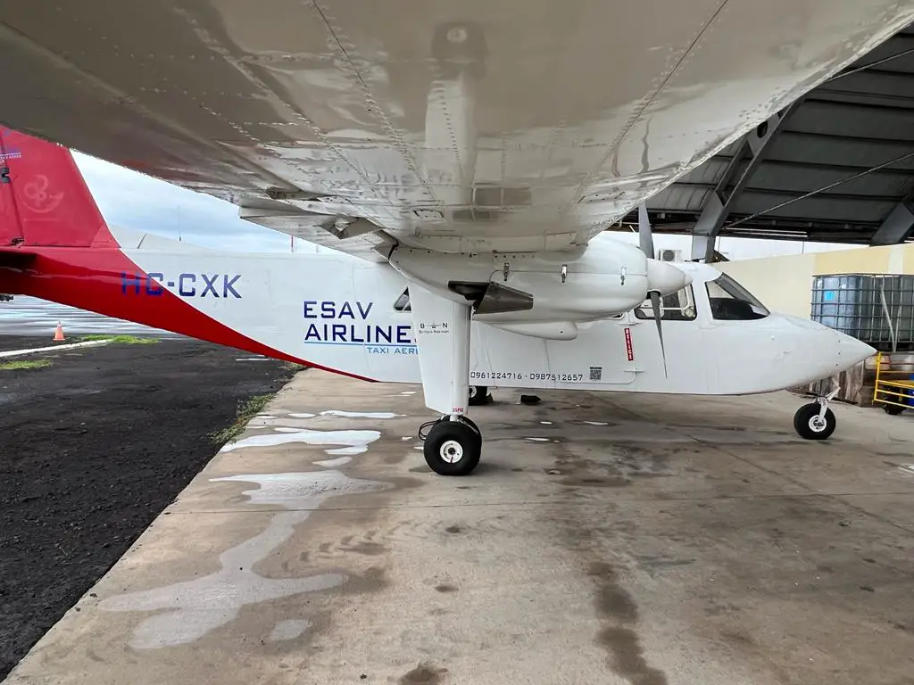 ESAV AIRLINES vuelos inter islas galapagos san cristobal isabela baltra vuelo costo horario aerolinea empresa taxi aereo