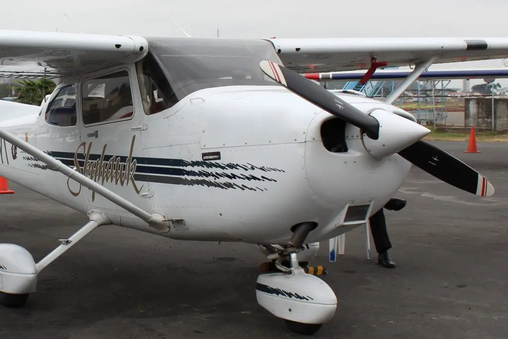 escuela de pilotos Horizonte Azul