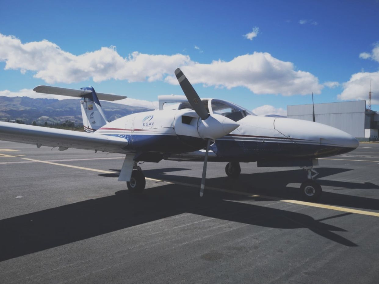 El regreso de una escuela de pilotos a Quito El regreso de una escuela de pilotos a Quito