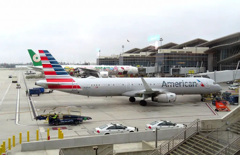 Os Estados Unidos eliminam a exigência de teste negativo para voos internacionais documentos pcr antígenos requisitos de visto data de validade do passaporte