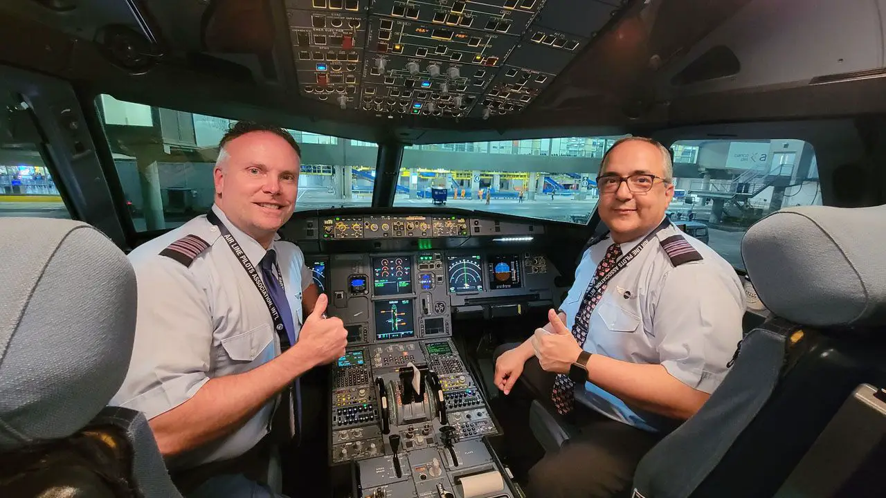 relatório de voo jetblue quito fort lauderdale nova york