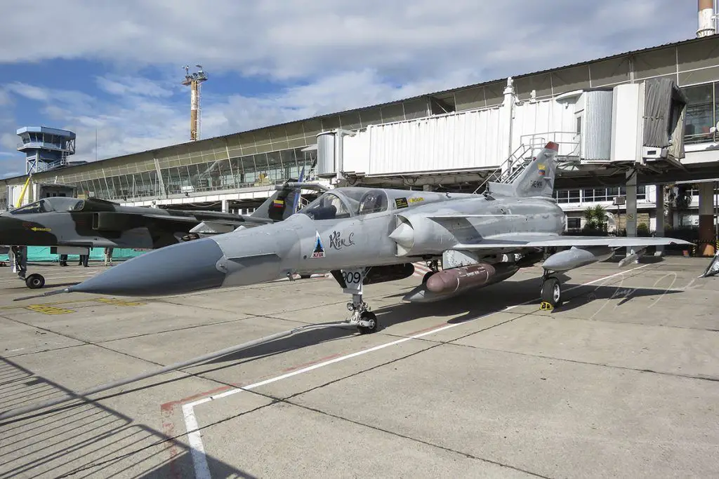 Feira do Bicentenário 2022 antigo aeroporto de quito parque bicentenário 200 anos batalha pichincha