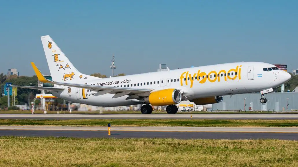 Flybondi órdoba–Asunción, Córdoba–Puerto Iguazú, Córdoba–El Calafate y Córdoba–Ushuaia. Estas últimas se suman a las siete rutas internacionales ya anunciadas: Buenos Aires–Maceió, Buenos Aires–Salvador de Bahía, Buenos Aires–Asunción, Buenos Aires–Encarnación, Puerto Iguazú–Lima, Córdoba–Río de Janeiro y Córdoba–Florianópolis flota aviones rutas destinos horarios precio servicio