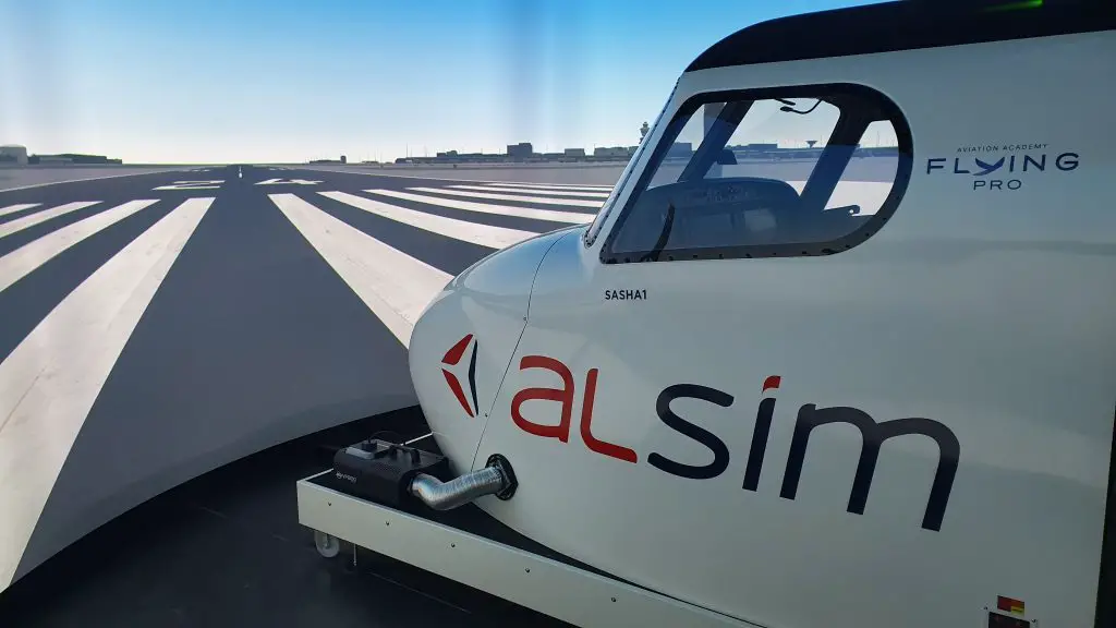 Flying Pro pilot training center Quito Ecuador