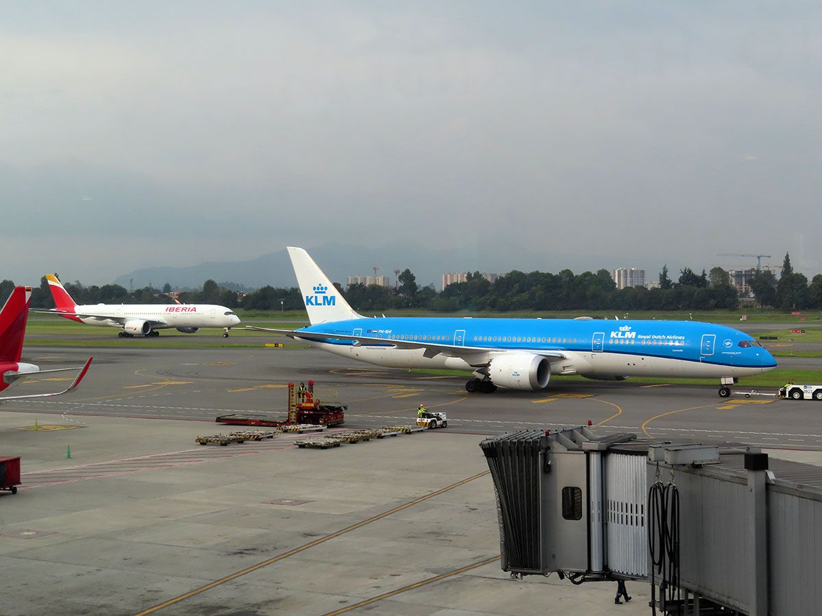 El movimiento de pasajeros y carga aérea cerraron al alza el 2021 pasajeros carga 2021 estadisticas pasajeros vuelos iata datos informacion