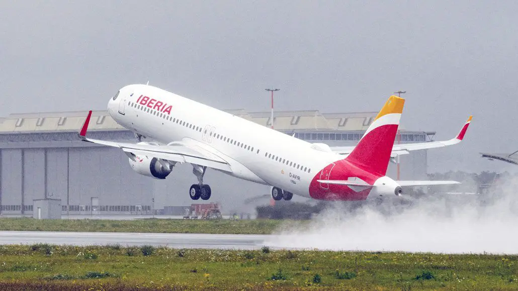 iberia estrena primer Airbus A321XLR del mundo vuelos Madrid Boston rutas destinos horarios aerolinea avion
