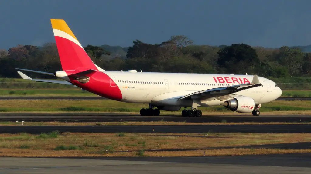 iberia peru venezuela flights schedules costs madrid spain lima caracas quito guayaquil bogota panama costa rica el salvador buenos aires santiago rio de janeiro