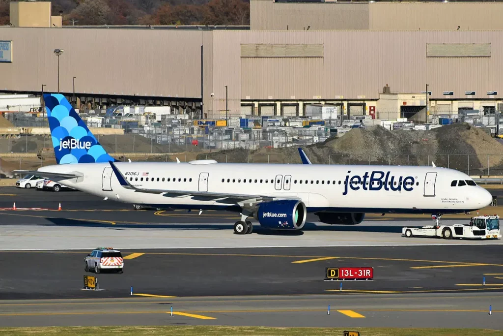 JetBlue Гуаякиль, Нью-Йорк, два рейса в день, расписание рейсов, маршрут, Нью-Йорк, Эквадор
