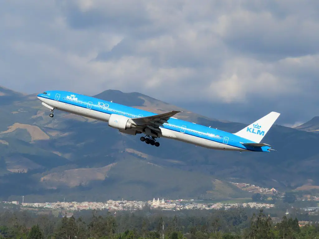 klm voos quito guayaquil aumento de frequência