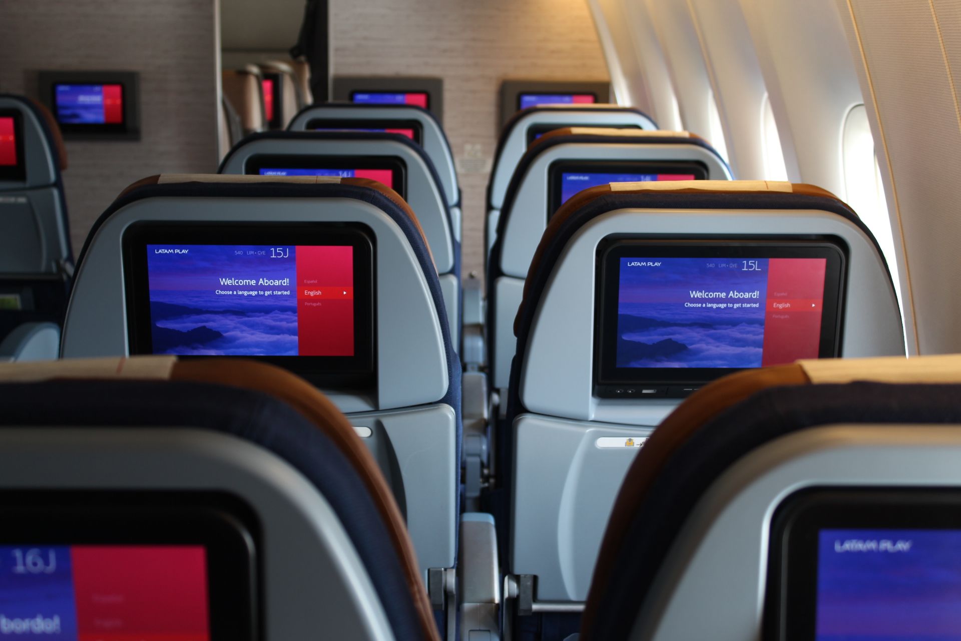 Conociendo las nuevas cabinas de los Boeing 767 de LATAM Airlines Conociendo las nuevas cabinas de los Boeing 767 de LATAM Airlines