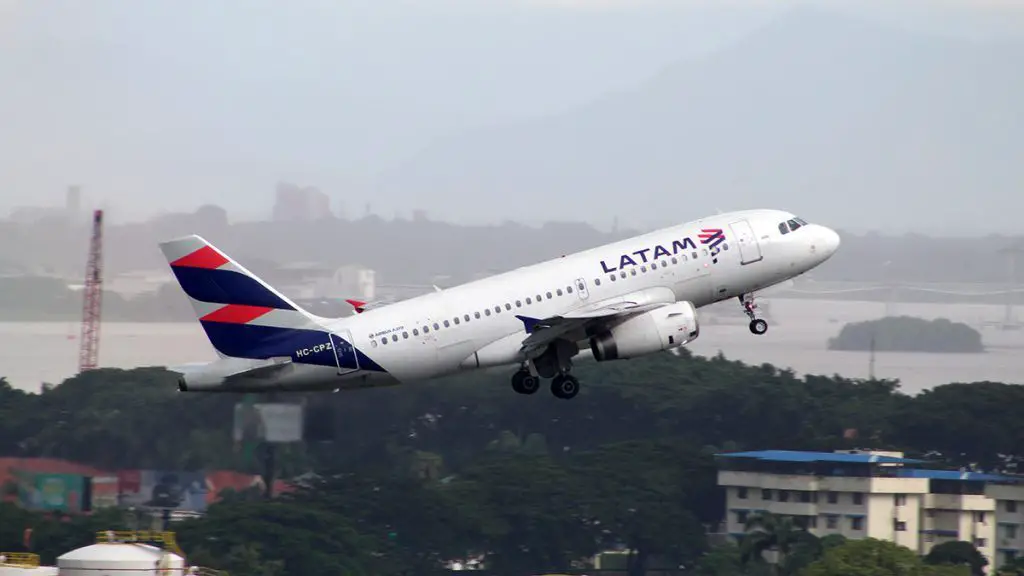 latam compagnies aériennes empreinte carbone vols compensés destinations de voyage itinéraires