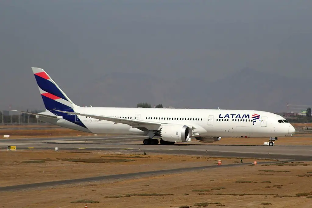 LATAM vuelos internacionales ecuador colombia peru chile brasil