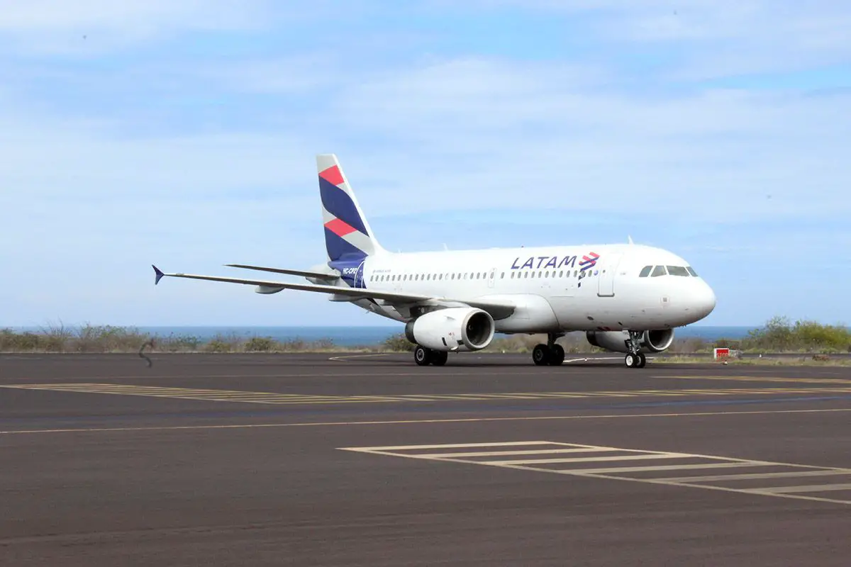 LATAM Ecuador reinicia sus vuelos domésticos desde el 1 de junio LATAM Ecuador vuelos reinicio junio quito guayaquil cuenca