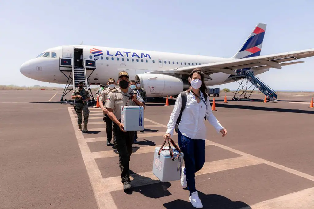 latam vaccinations galapagos san cristobal baltra flights