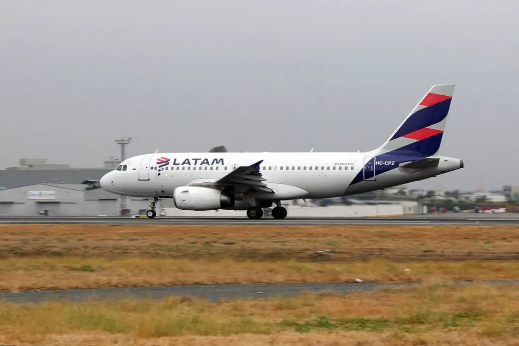 LATAM Ecuador volar Loja Quito