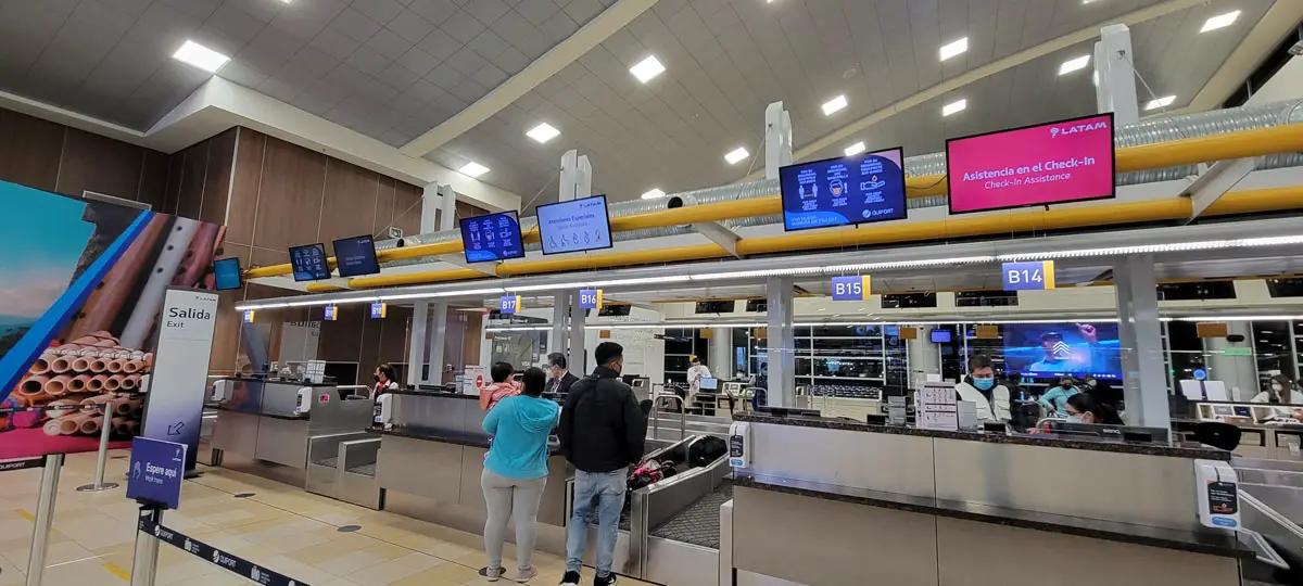 latam ecuador zona de chequeo aeropuerto de quito