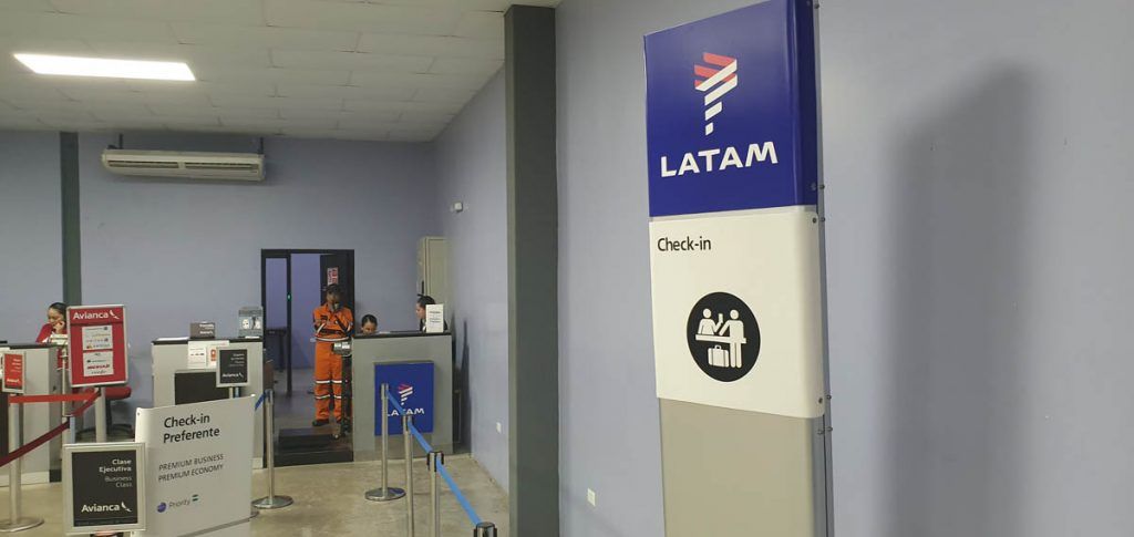 vuelo inaugural LATAM quito manta