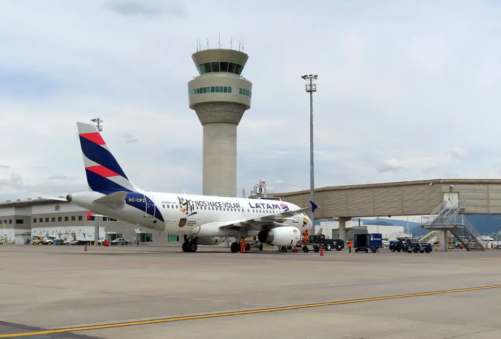 latam pass pedidosya acumulacion millas viajes vuelos