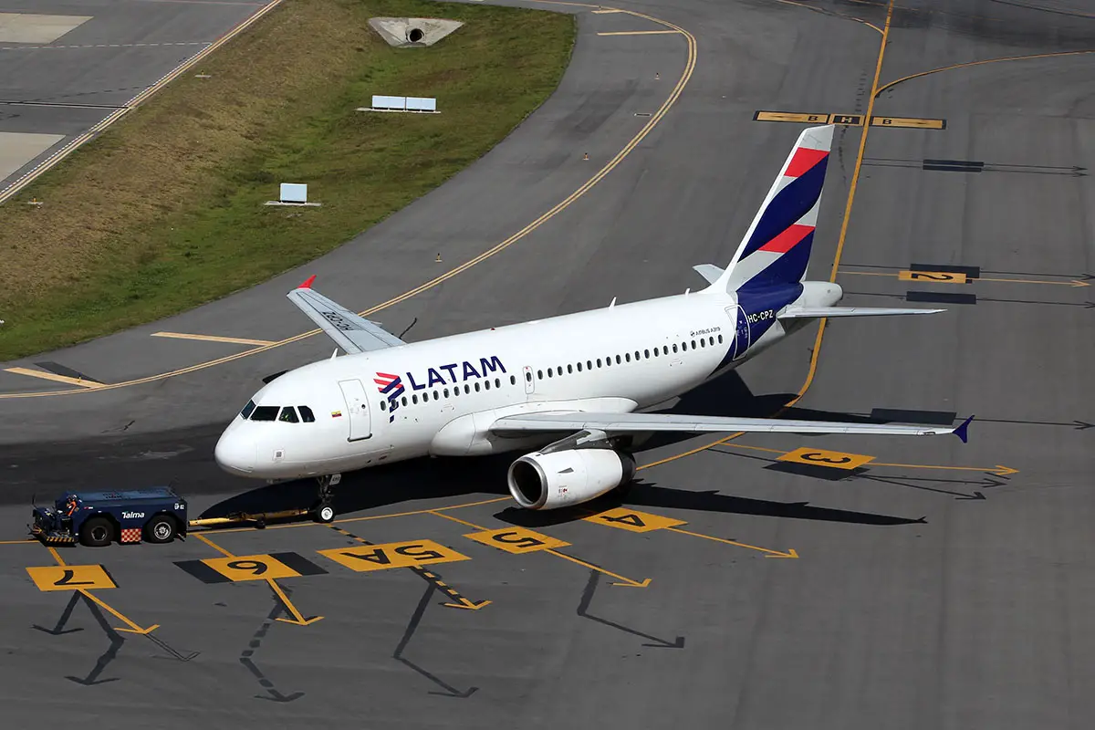 LATAM proyecta sus vuelos a la baja durante febrero latam vuelos febrero chile peru ecuador colombia brasil