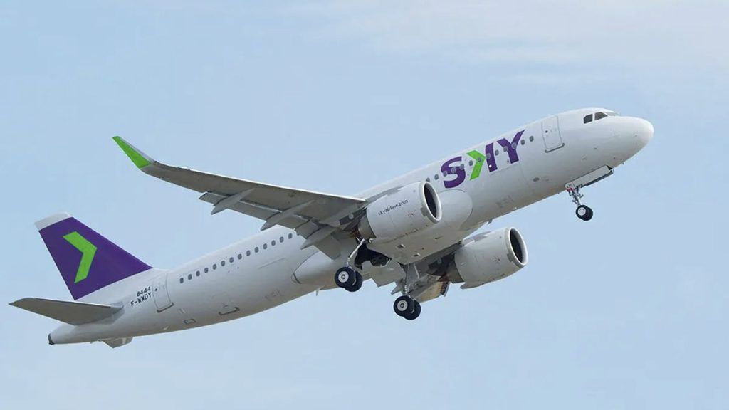 SKY Ecuador Airline low cost airline low cost routes destinations work opportunities itinerary