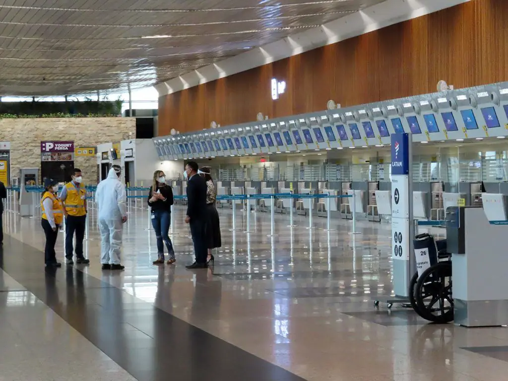 requisitos do viajante protocolos de voo do Equador