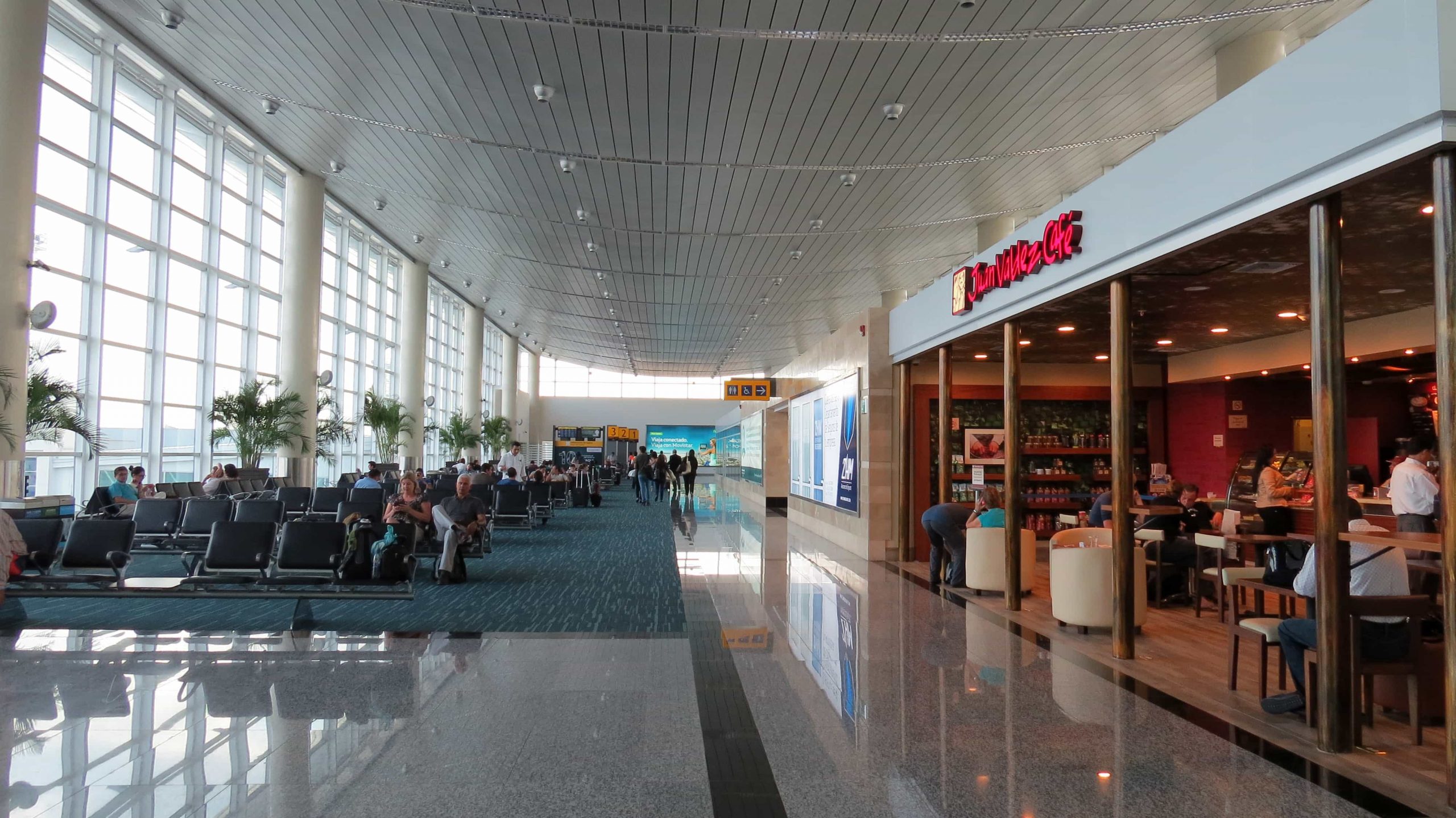 El crecimiento de pasajeros en los Aeropuertos de Quito y Guayaquil pasajeros en los Aeropuertos de Quito y Guayaquil