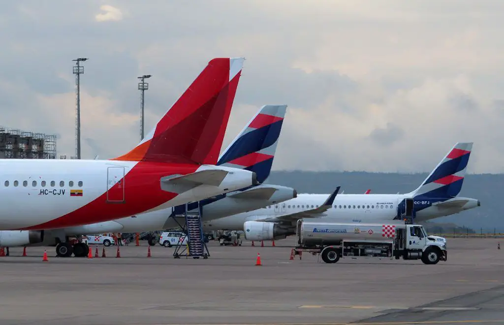pasajeros semestre ecuador aeropuertos aerolineas vuelos 2022