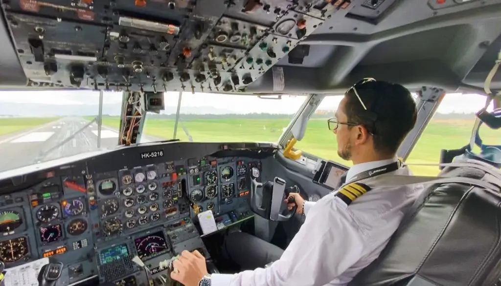 piloto cura aviador piloto boeing 727 historia