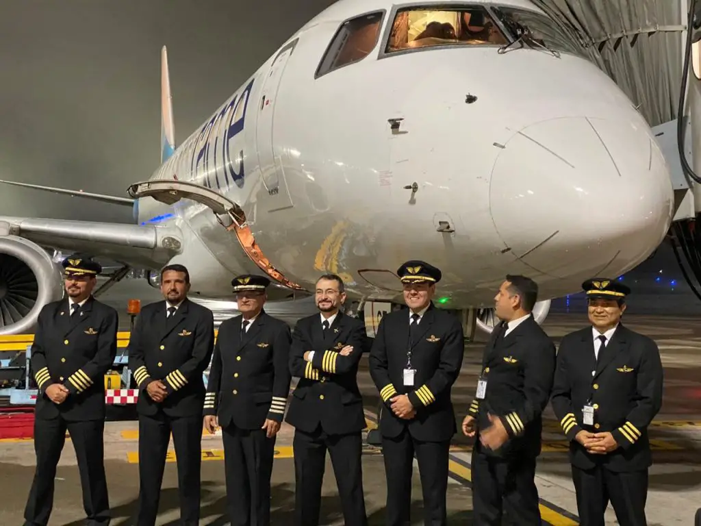 pilotos Tame se despiden Embraer