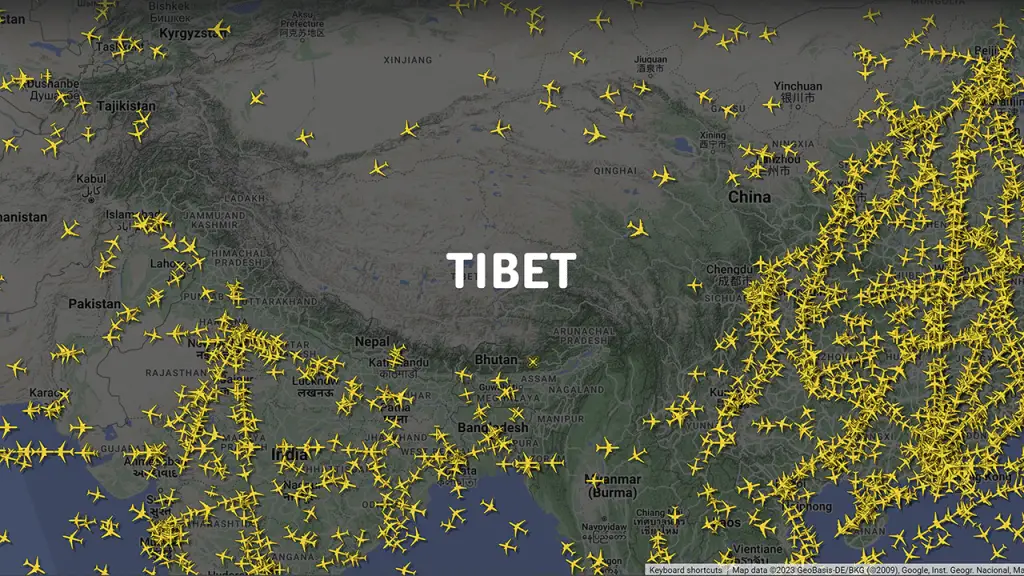 aviones Tibet evitan sobrevolar volar sobre montañas Everest cadena montañosa seguridad emergencias