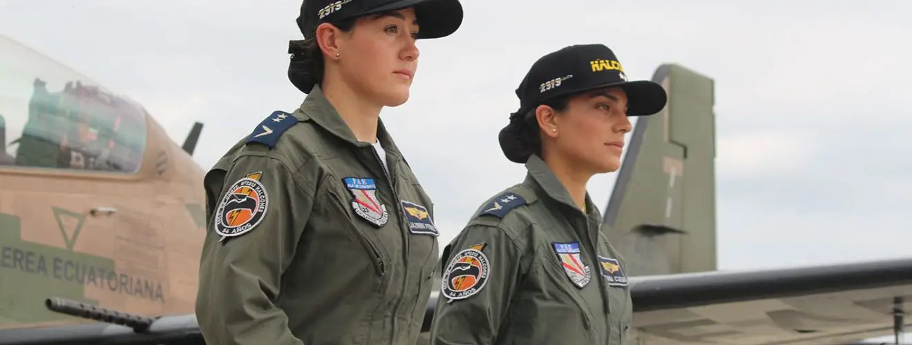 Первые женщины-летчики-истребители ВВС Эквадора
