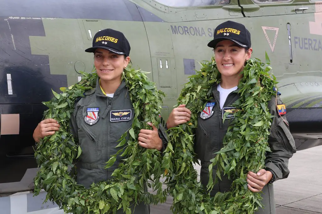 primeras piloto mujeres de combate fuerza aerea ecuatoriana