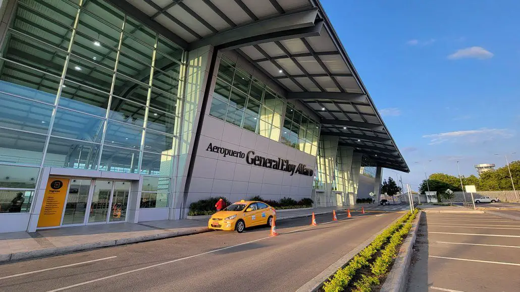 problemas vuelos aerolineas destinos rutas Aeropuerto Internacional de Manta Eloy Alfaro Copa LATAM AVianca