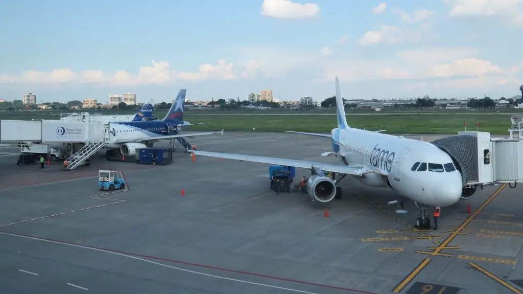 aerolínea ecuatoriana más puntual durante el 2017