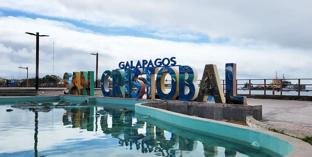 qué hacer san cristóbal islas galapagos actividades comida caminata cerro tijeretas leon dormido laguna