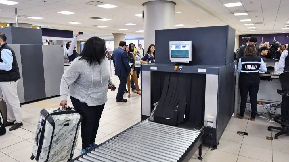 Ecuador registro declaracion aduanero formularo registro aduanero FRA quienes deben declarar requisitos como llenar dinero en efectivo